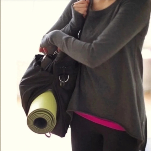 lululemon athletica Tops - || LULULEMON || crew neck sweatshirt, waist length
